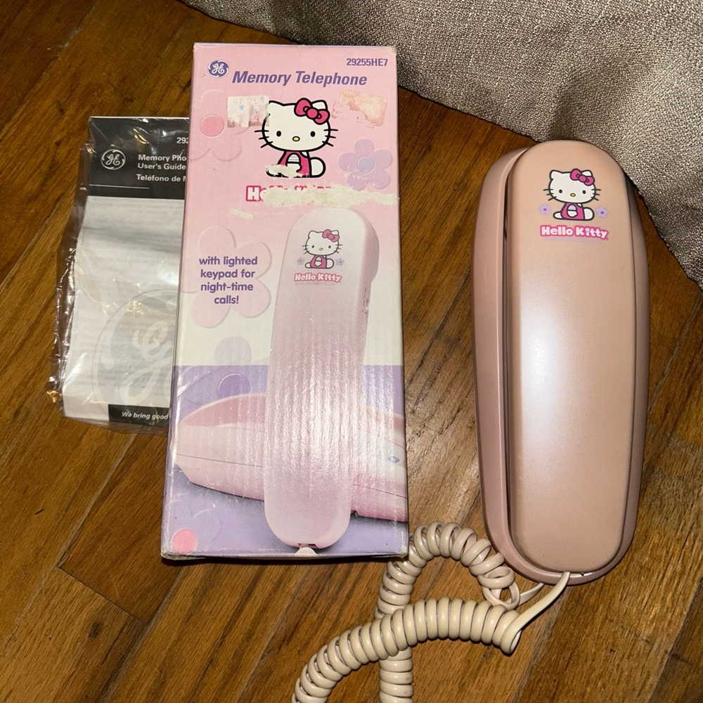 Hello Kitty Landline Corded Phone Pink Memory Lighted Keypad GE Sanrio 2000